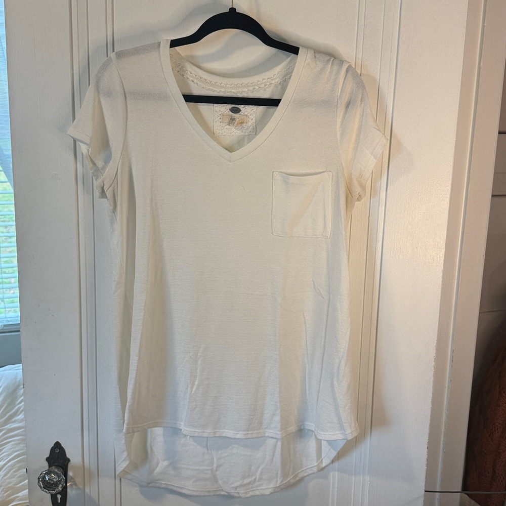 Super soft oversized v-neck white tee